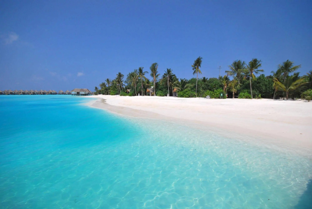 Safari Island Resort & Spa Maldives