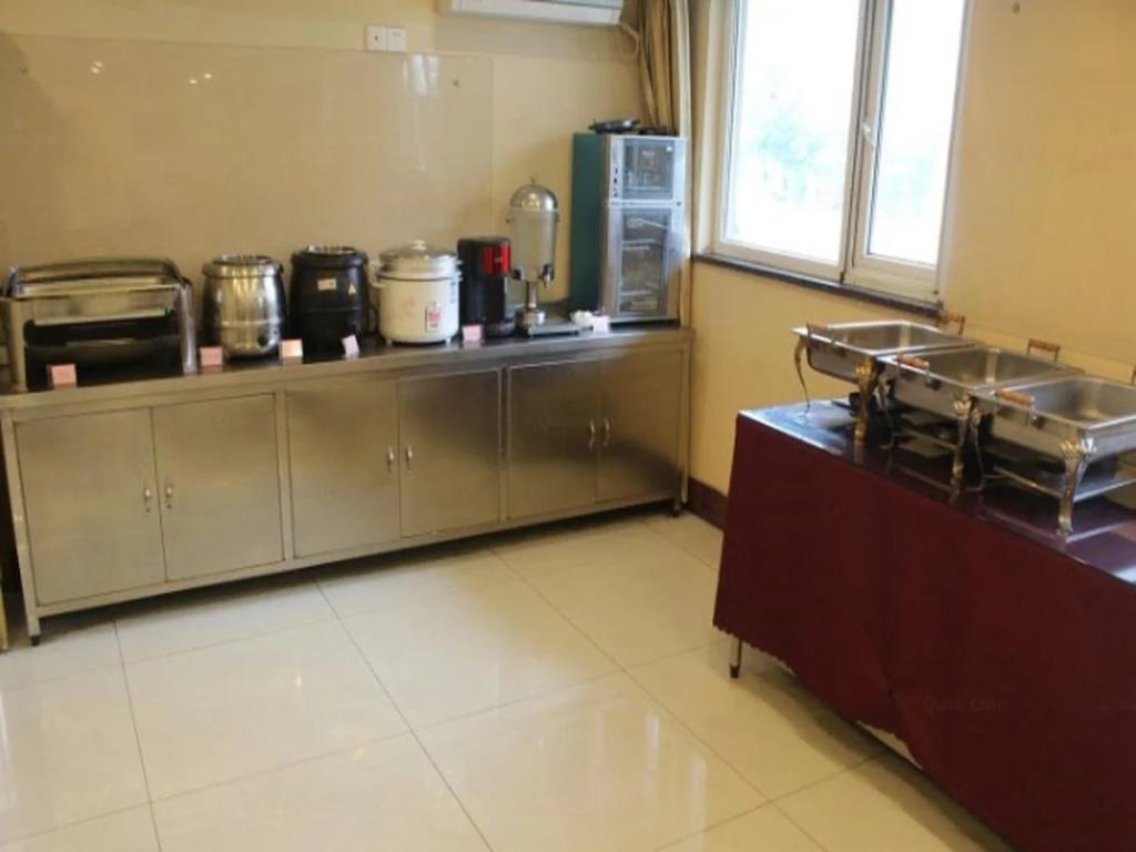GreenTree Inn Jiangsu Wuxi Huishan Avenue Gaoli Motor City Express Hotel