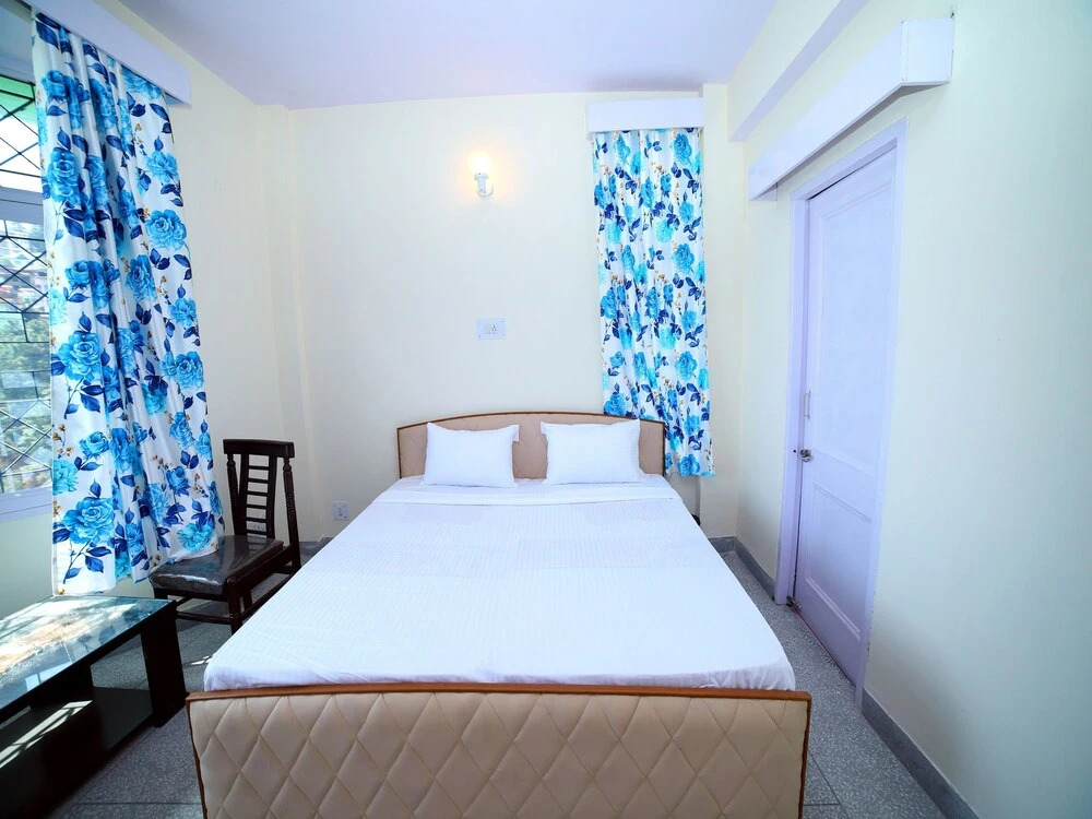 OYO 12697 Home Valley View New Shimla