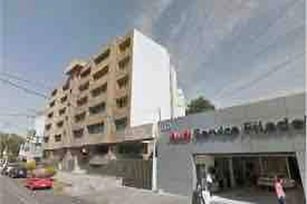 Large and Comfortable Apartment in Napoles Area Neighborhood
