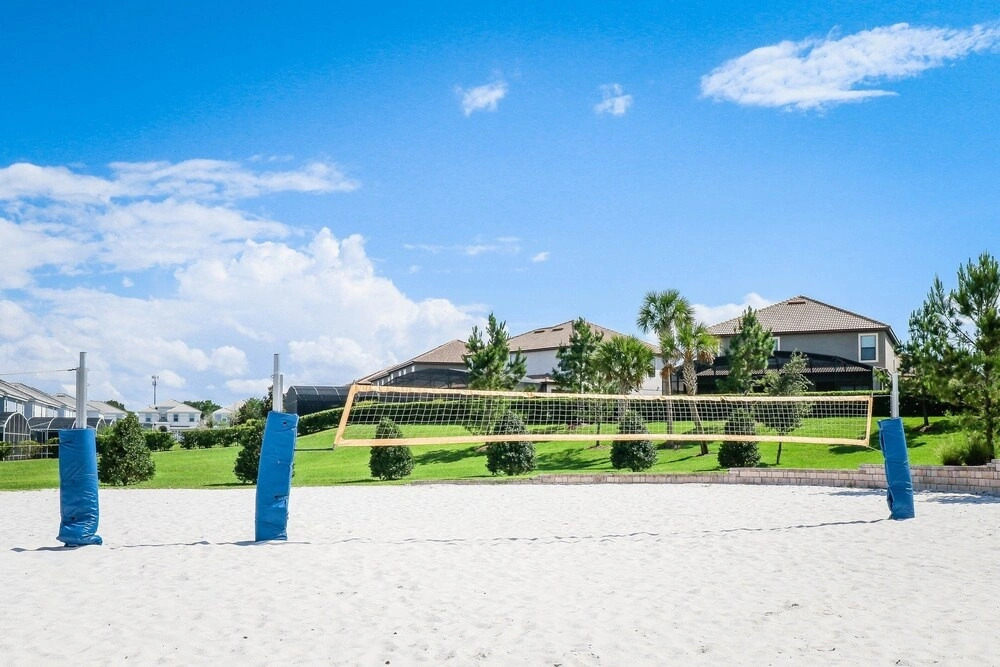 Beautiful Home With Private Pool and Space for the Whole Family