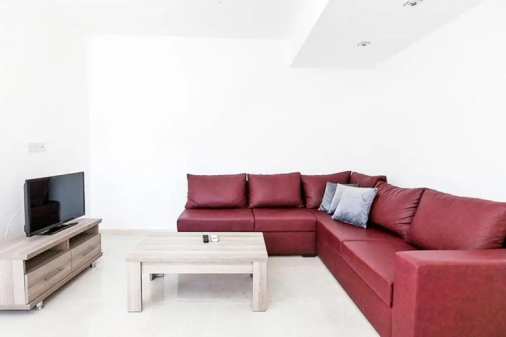 Peaceful Flat with Shared Pool Near Sea in Kyrenia