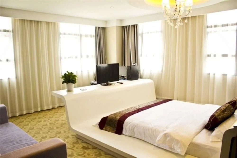 Provence Garden Hotel Wuhan Guanggu Branch