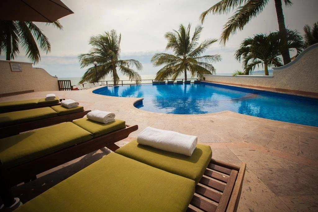 Banderas Suites