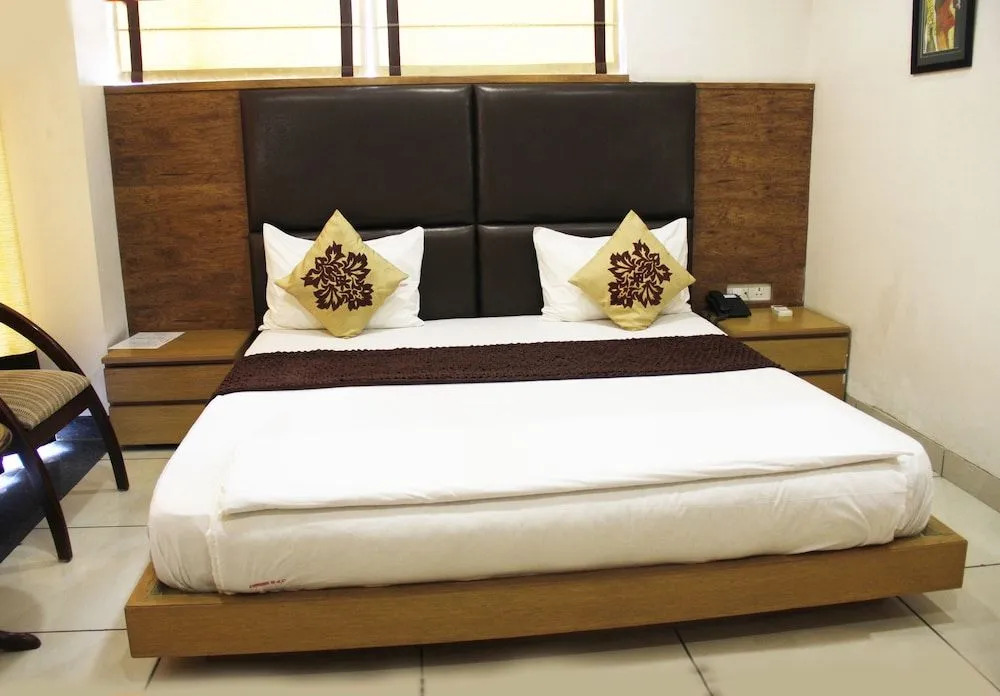 Capital O 419 Hotel JPS Residency