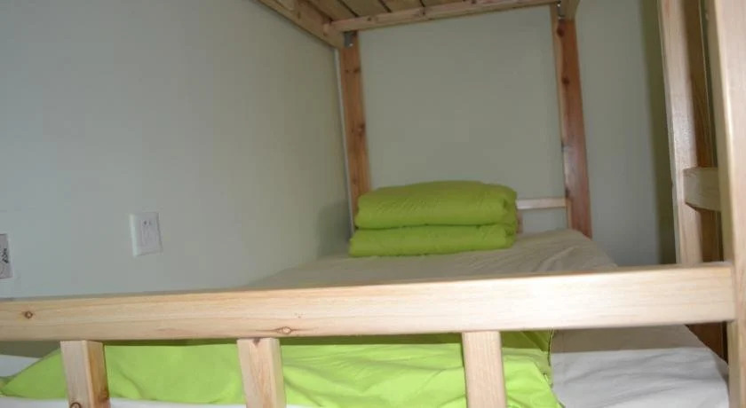 Linxi Xiaozhu Youth Hostel