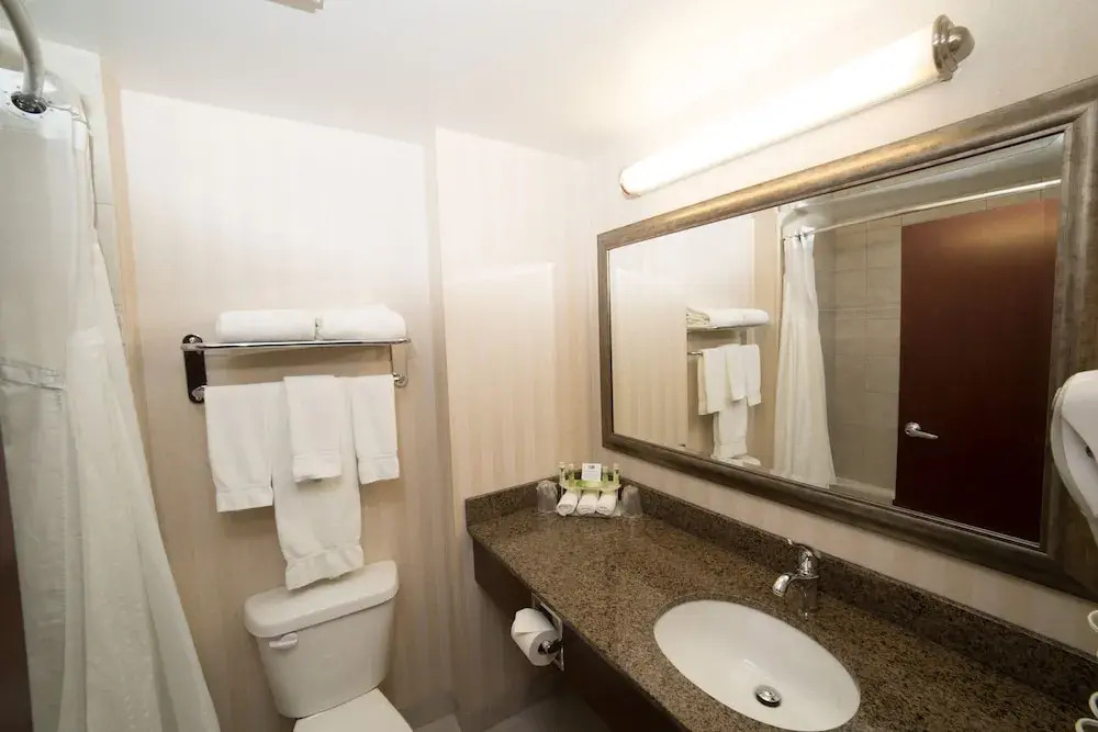 Holiday Inn Express & Suites Whitecourt by IHG