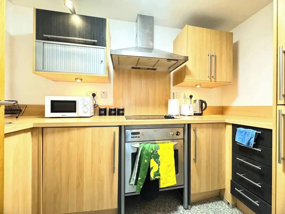 City Centre - Sleeps 2 - Wifi Parking Projector