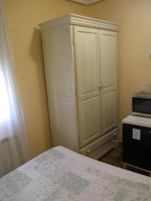 Hostal Becares