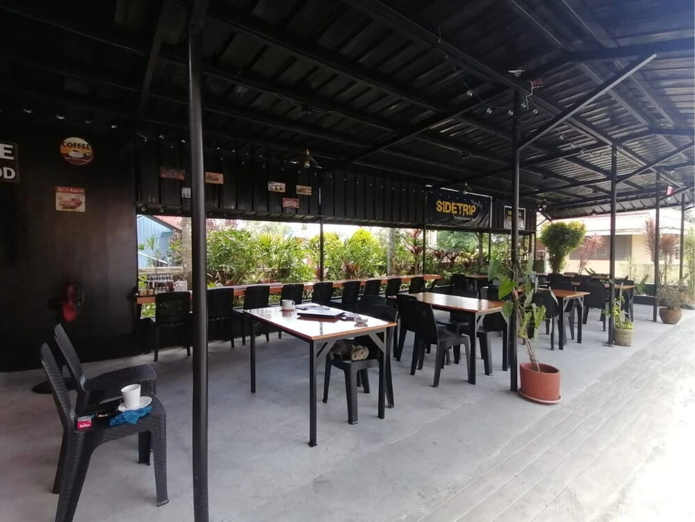 OYO 879  Lauriens Budget Hotel 2
