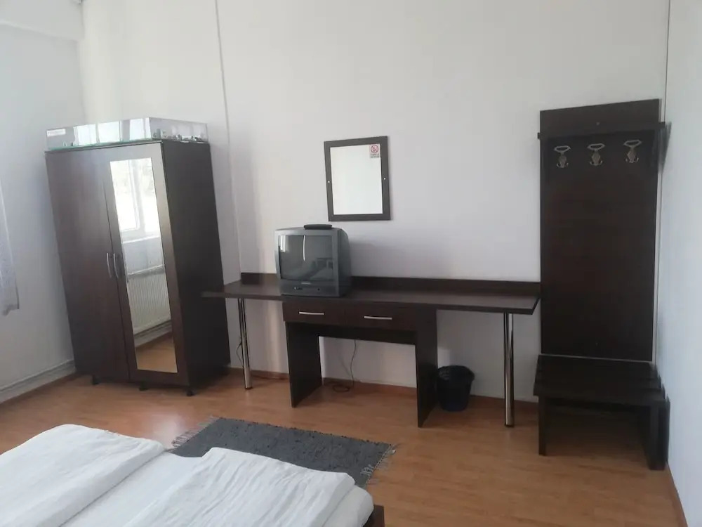 Hostel Valcea