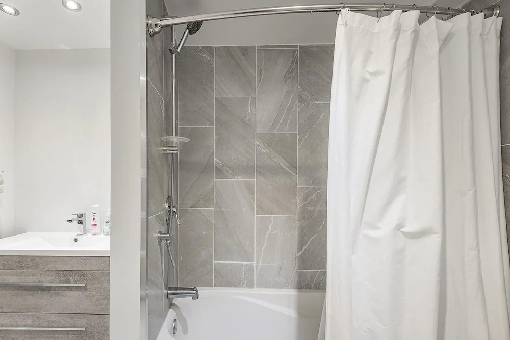 1BR APT in the HEART of Downtown
