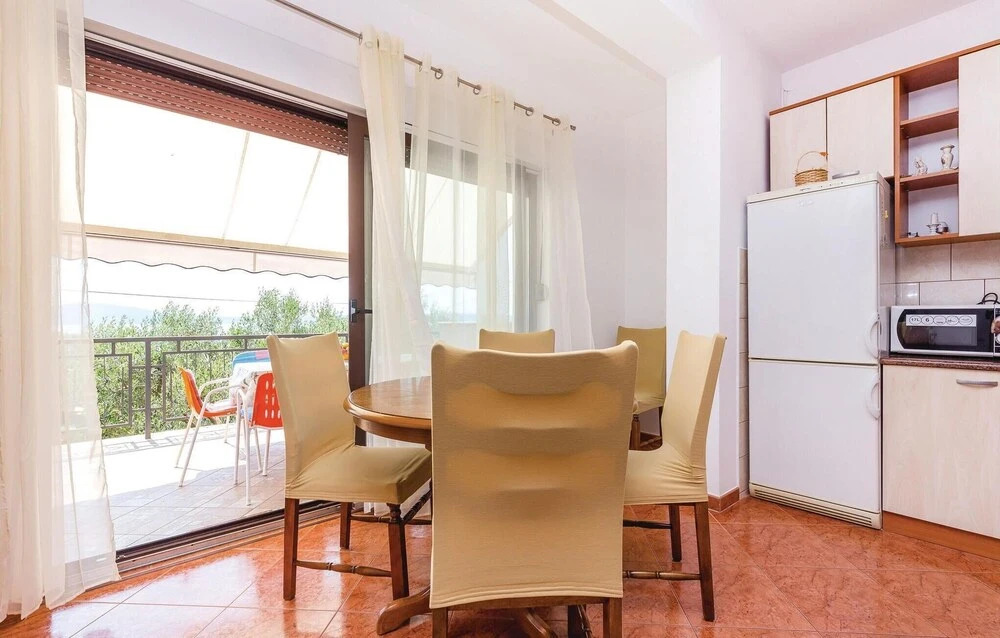 Amazing Home in Novi Vinodolski With Wifi and 4 Bedrooms