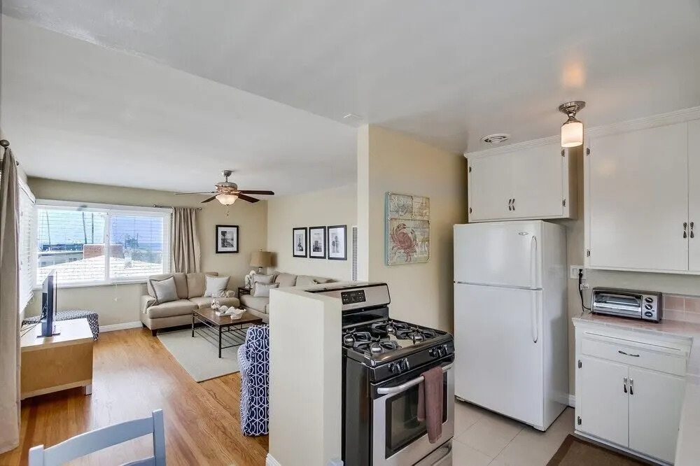 Pacific Shores I 2 Bedrooms 1 Bathroom Condo