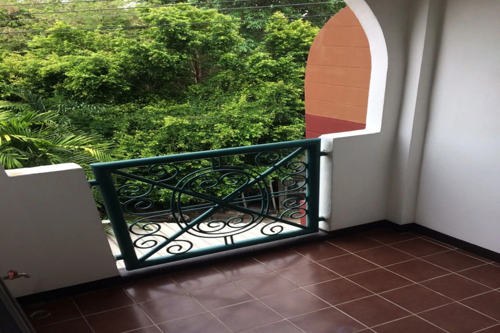 Baan Khun Mae Apartment