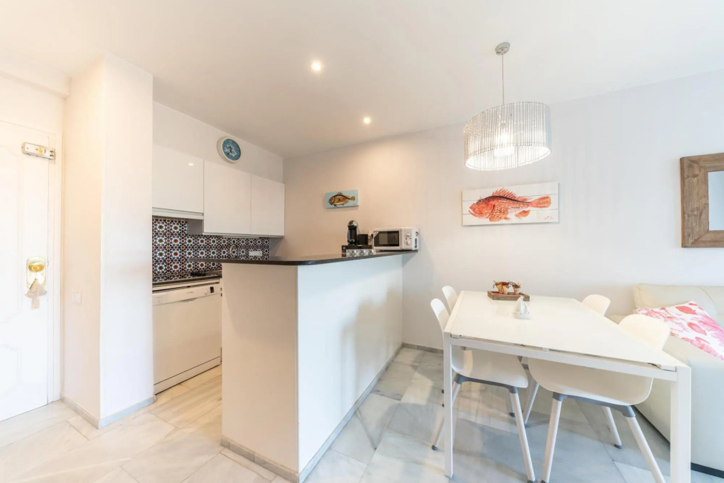 Lucia in L'Escala with 1 bedrooms and 1 bathrooms