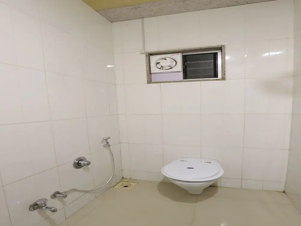 OYO 10697 Hotel Suraj Inn
