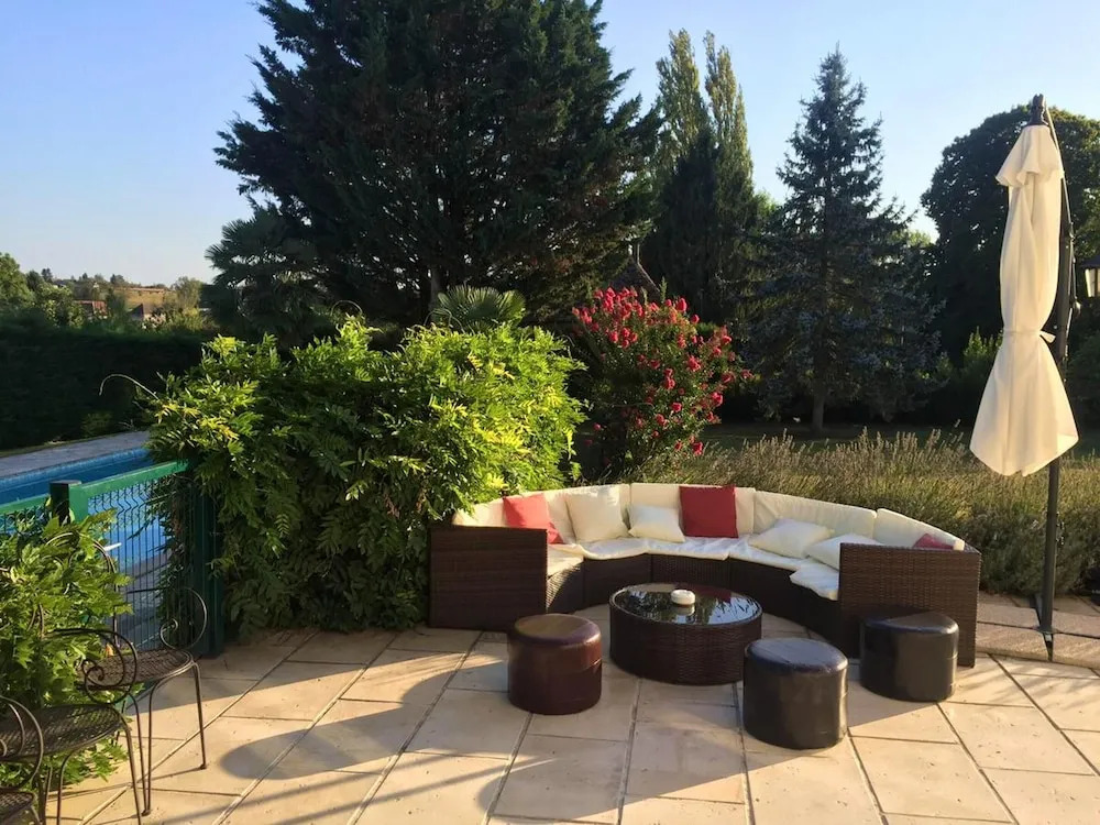 Mansion With 4 Bedrooms in LES Avenieres Veyrins Thuellin, With Wonderful Mountain View, Private Pool, Enclosed Garden