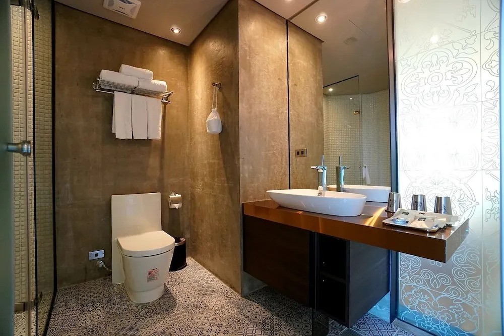 Thinker Hotel