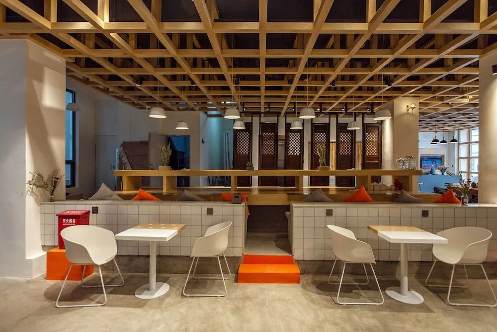 Xiang Yin Liu Su Inn