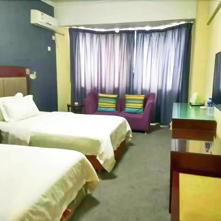 Zhongzhou Business Hotel (Luoyang Peony Park Shanghai Market Subway Station)(中州商务酒店(洛阳牡丹公园上海市场地铁站店))