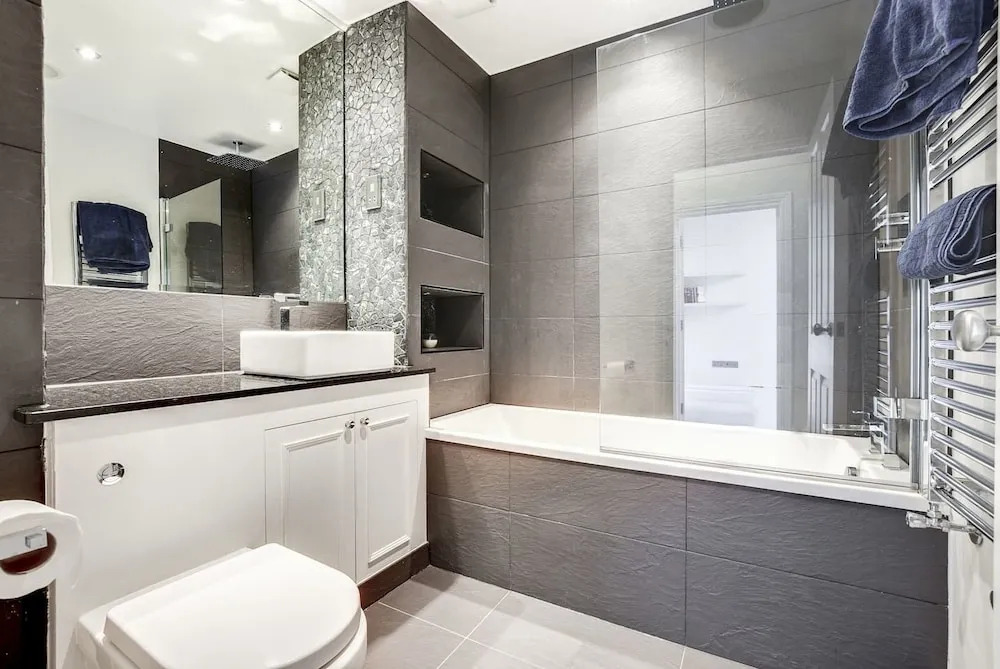 Beautiful 2 bed in Heart of West London