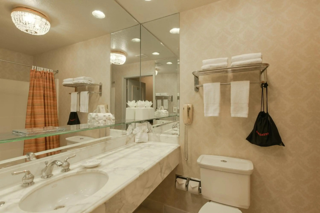 Carlyle Hotel