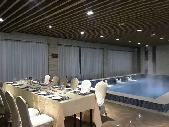 Guangyuan Empress Hot Spring Hotel