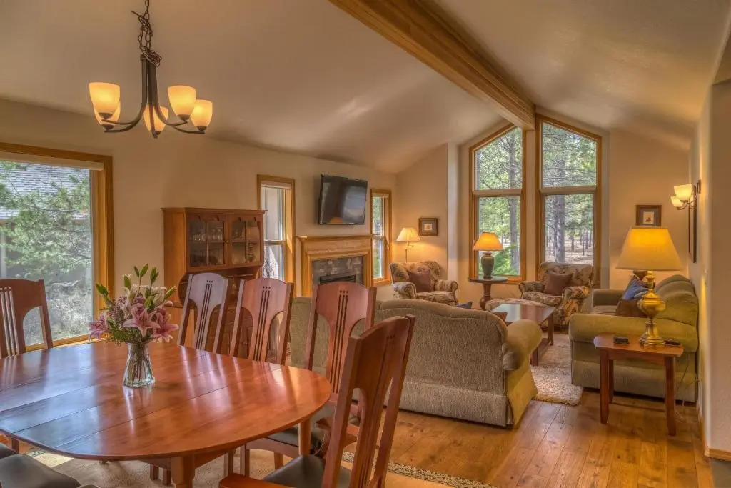 9 Hoodoo-AC-Hot Tub-5BR/3BA