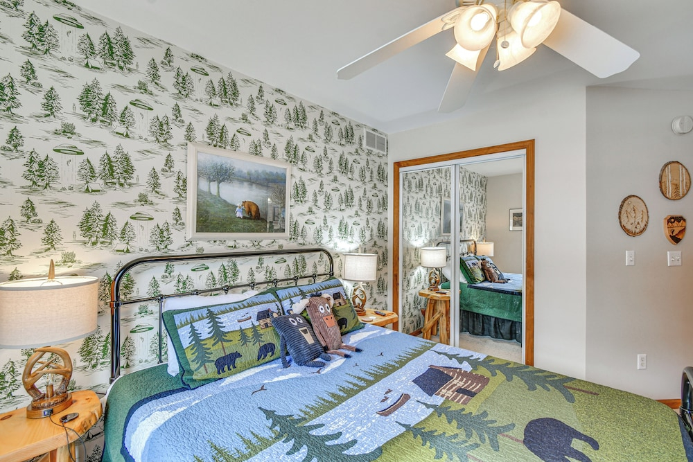 Luxe Hideaway on Houghton Lake: Families Welcome!