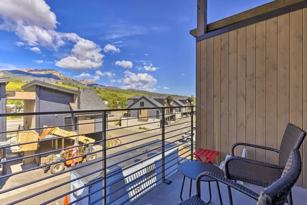 Hot Tub & Balcony: Riverfront Silverthorne Condo!
