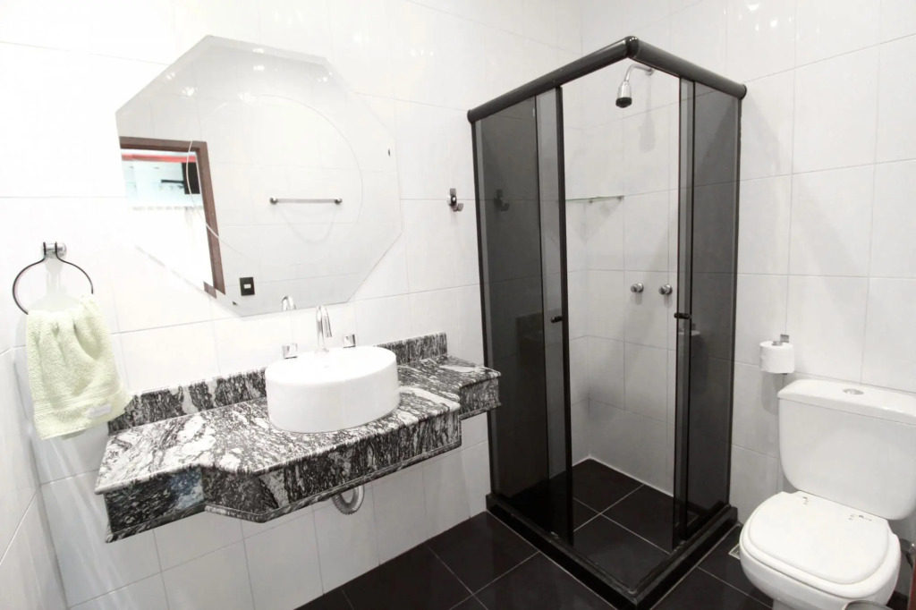 Pineapples F1137 Copacabana Elegant Penthouse