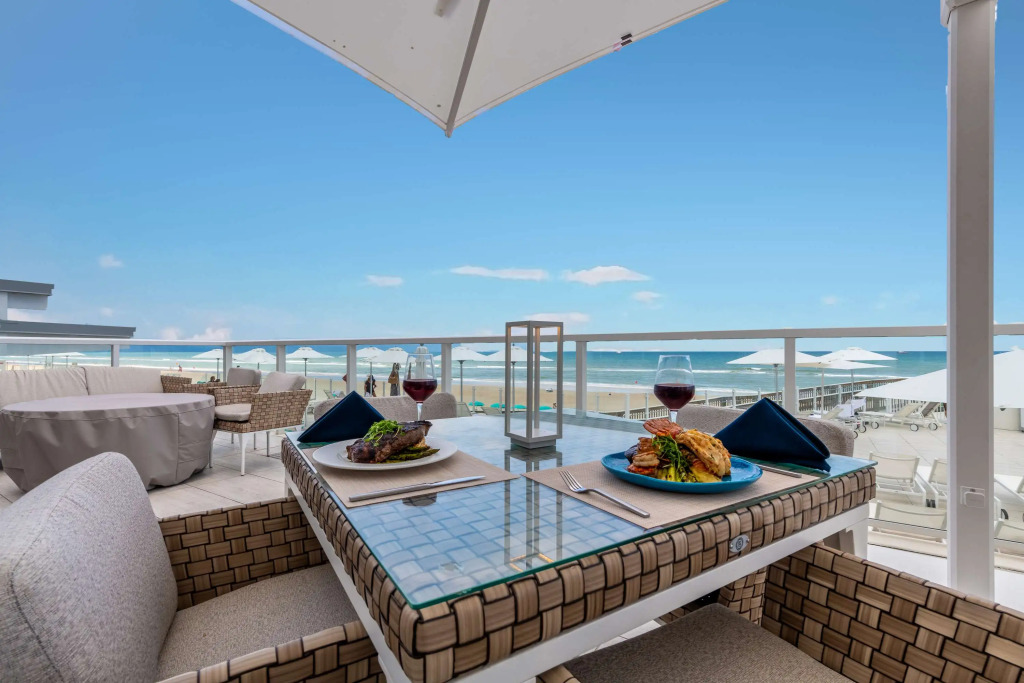 Daytona Grande Oceanfront Resort