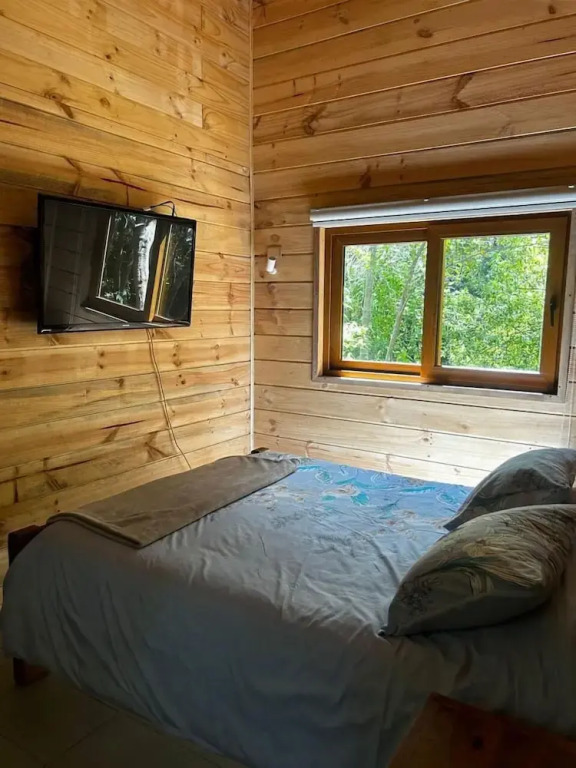 K m 6 River Lodge