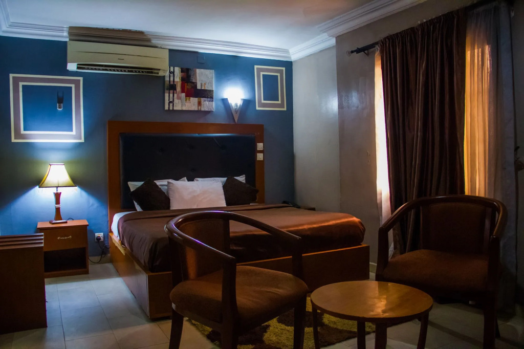 Silver Grandeur Hotel