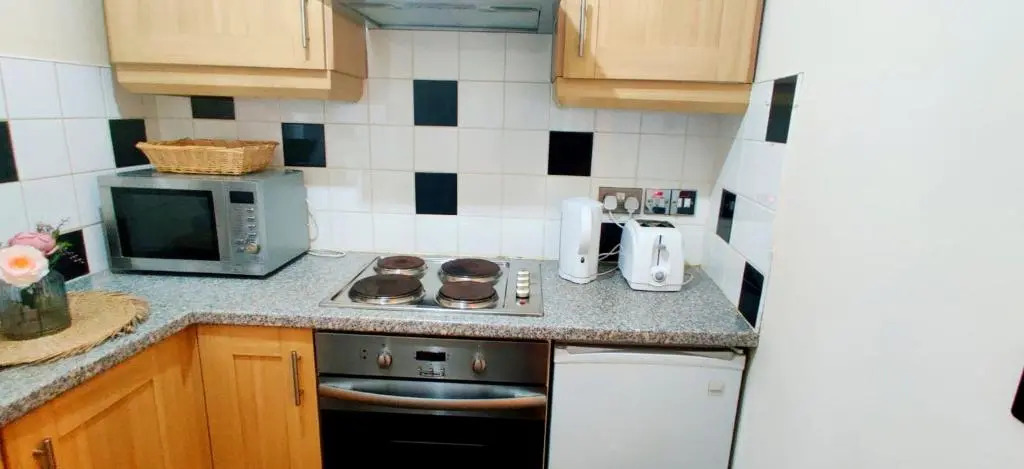 Studio Flat near Liverpool st & Shoreditch London