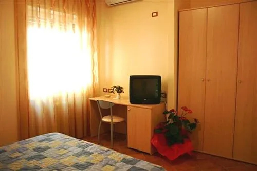 Hotel Pineta Ristorante Castello