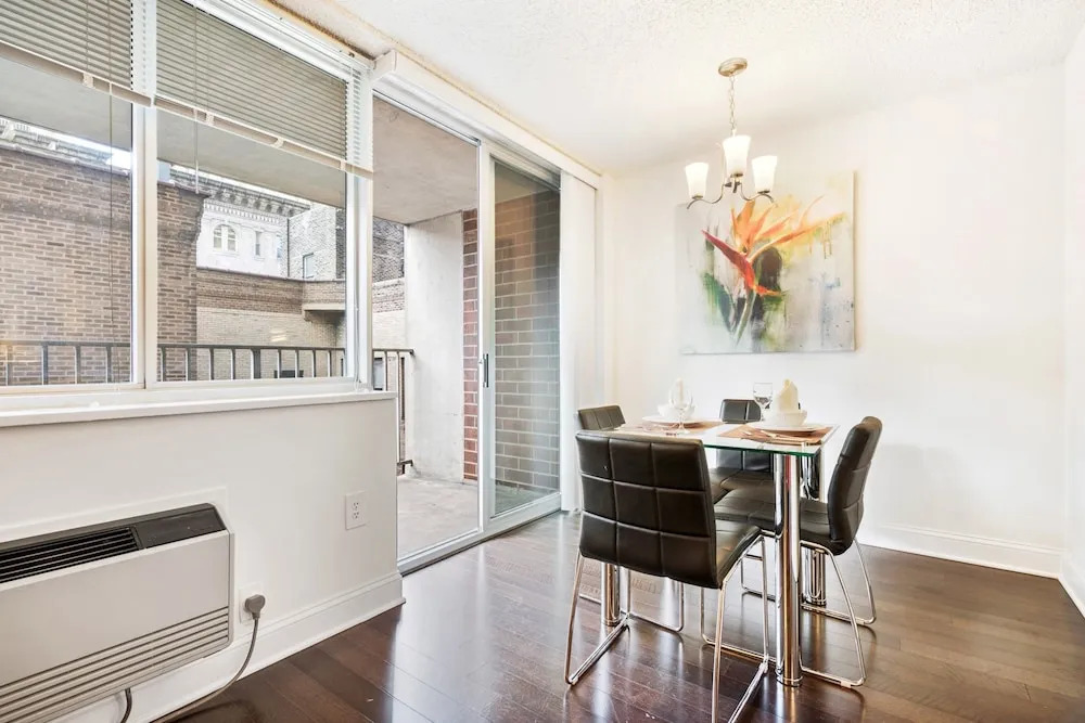 Bluebird Suites at Rittenhouse Square