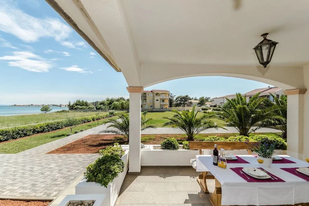 Suva Punta Luxe by Villas Guide