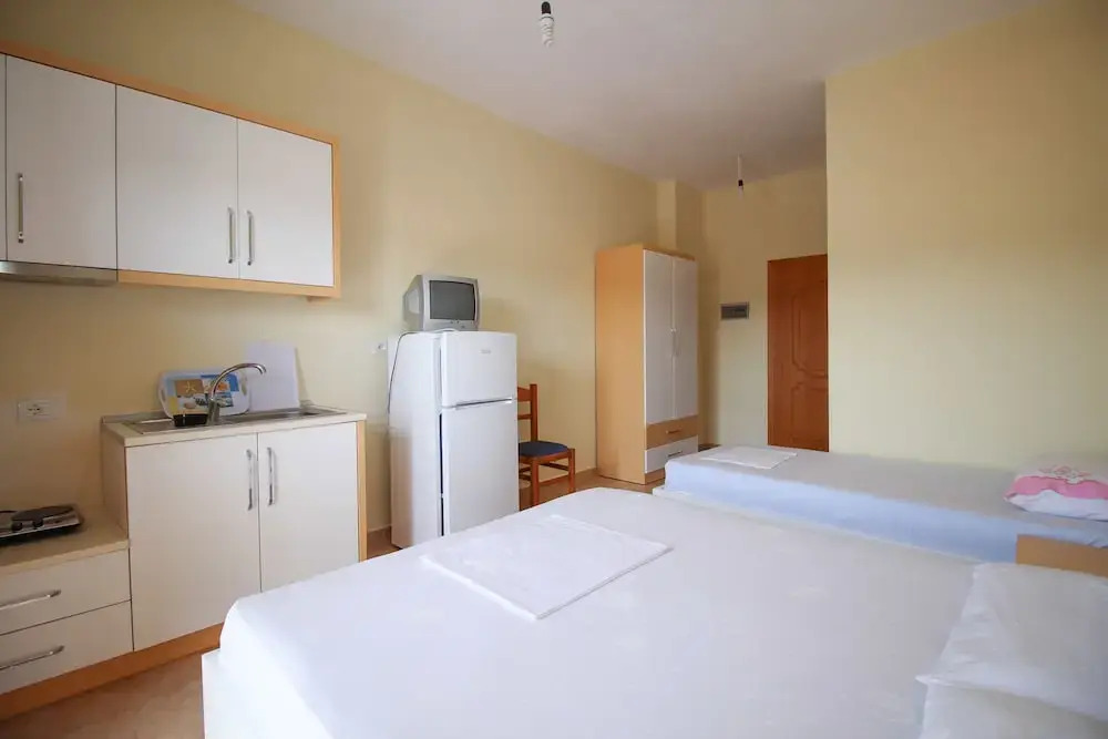 Dine Hotel