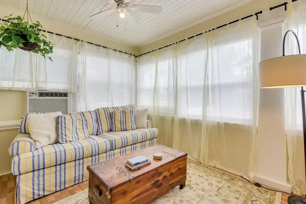 < 1 Mi to Dtwn Bradenton & Riverwalk! Sunny Apt