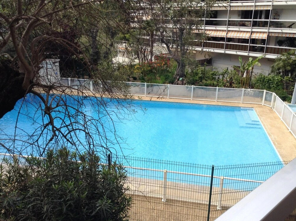 Apartment with One Bedroom in Antibes, with Wonderful Sea View, Shared Pool, Furnished Terrace