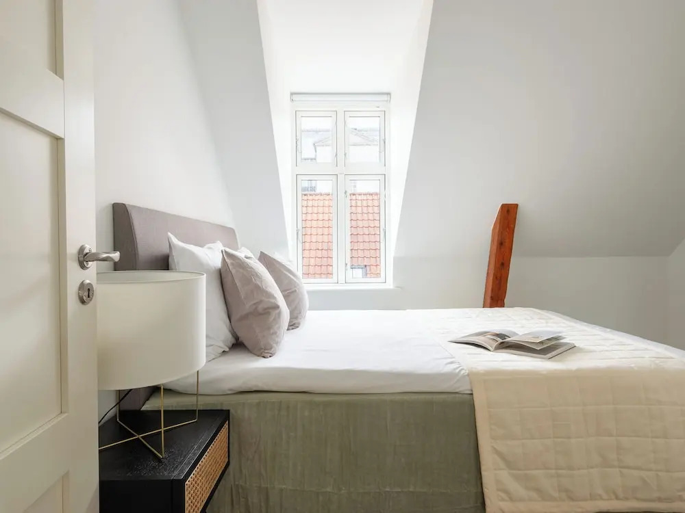 Leaves 6 - 2 Bdr Apt With Shared Roof Terrace