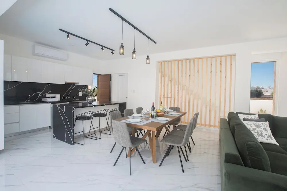 4 Bedroom Villa With Privaet Pool in the Center Protaras Vie Bleu Villa Vb1