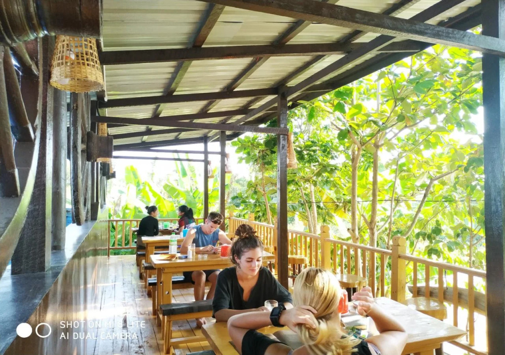 Dream House Guest House & Restaurant