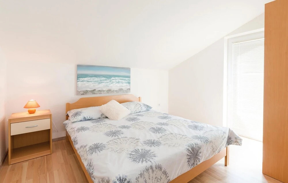 Nice Home in Povljana With Wifi and 2 Bedrooms