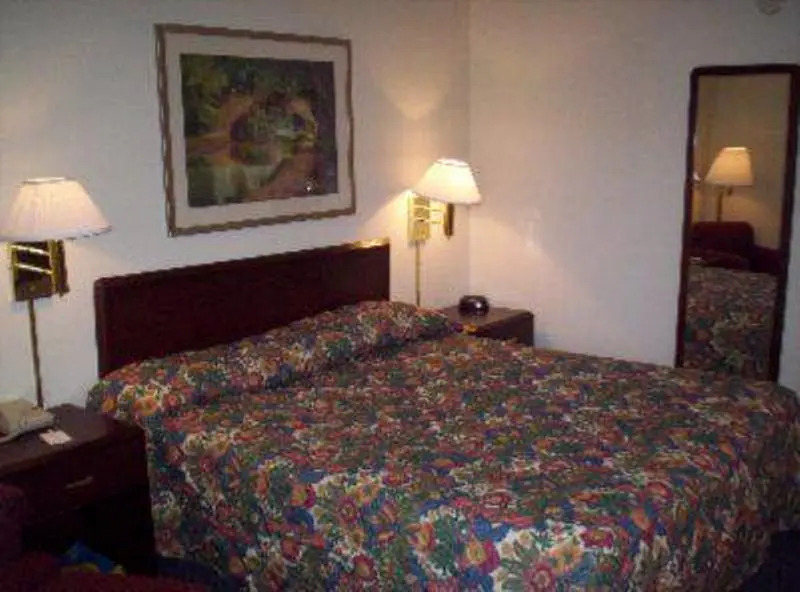 Brookwood Inn