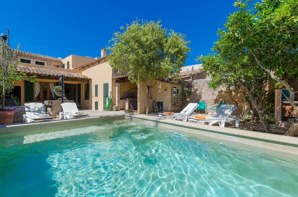 Can Mora in Campos With 3 Bedrooms and 2 Bathrooms