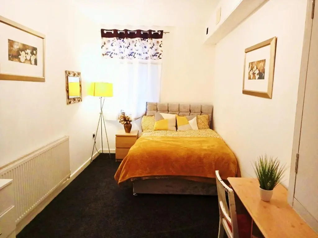 Double Room Close To Bradford University And City Centre