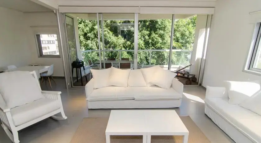 Esther Hamalka – Luxury 3 Bedroom and Balcony
